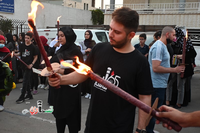 كفرقاسم- فيديو: مسيرة المشاعل السنوية - صمت اللسان فعزفت الاذن  فنطق القلب وذرفت العين - وعادل عامر  لهذه المسيرة قدسية خاصة ... وادعو الجميع للمشاركة غدا في احياء الذكرى ال65